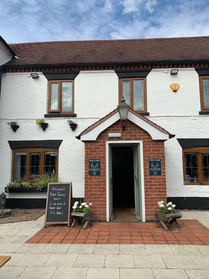 Old Reindeer At Edingley Hotel Farnsfield Exterior photo